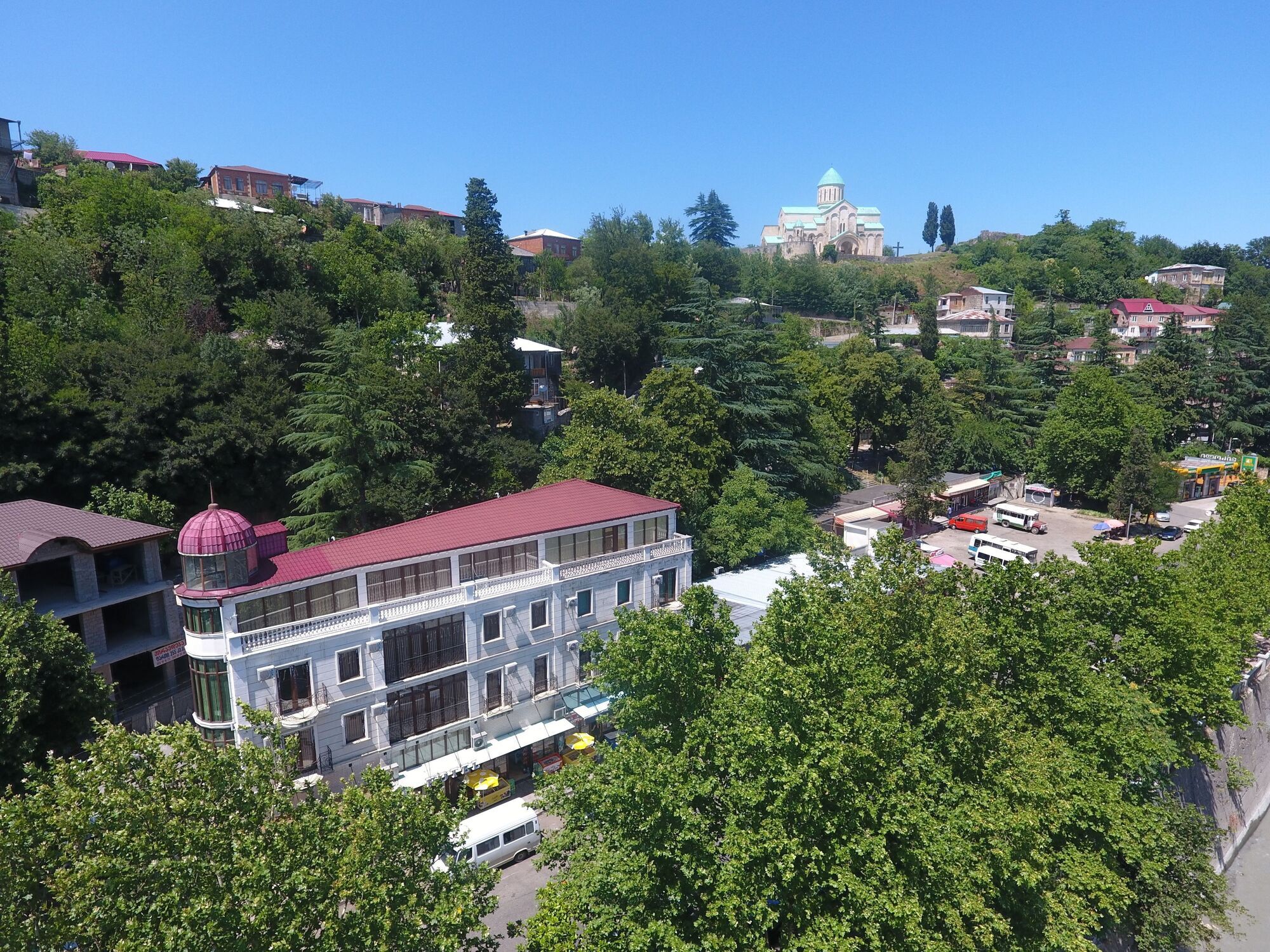 Hotel Traveler Кутаиси Экстерьер фото
